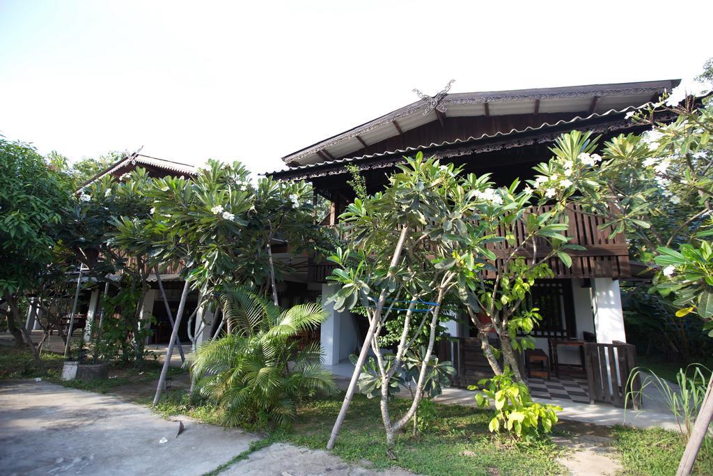 Hora Home Lampang Exterior photo